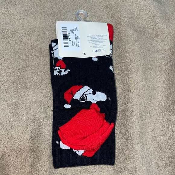 Aeropostale’s Snoopy Santa Hat Crew Socks - Picture 3 of 3